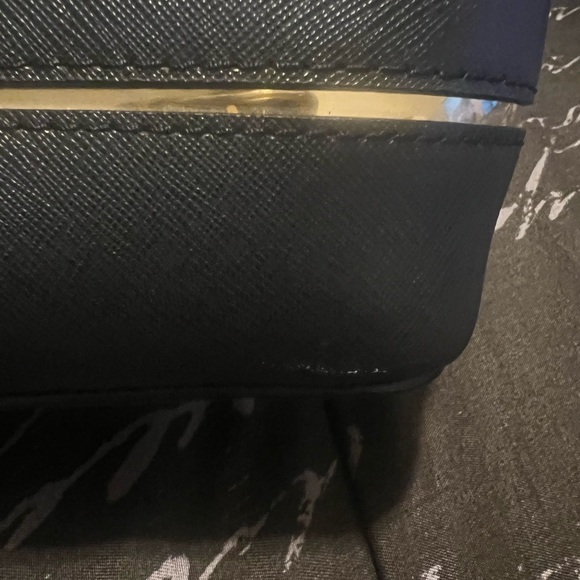 Michael Kors Frame Out Item Large Tote Bag - Picture 6 of 16